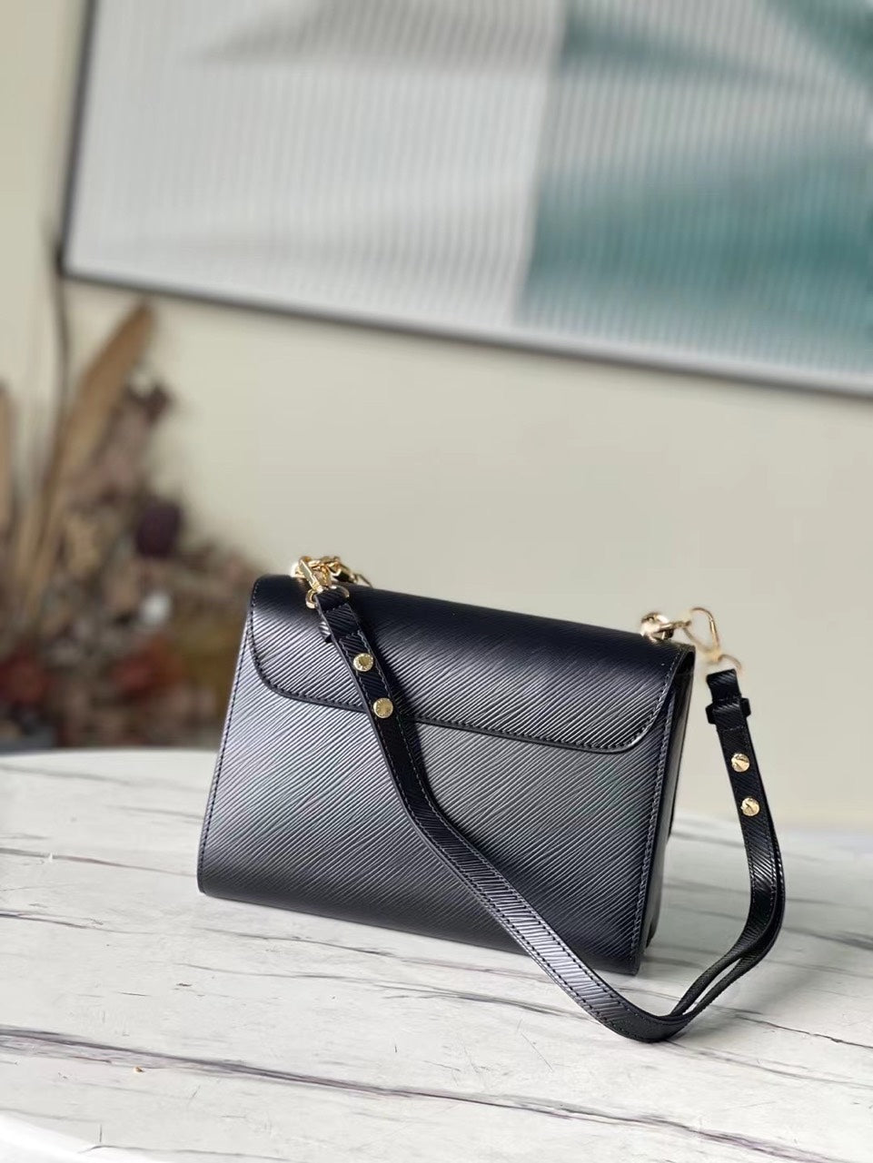 Louis Vuitton LV Twist Mini Like Auth Lock Gold Handbags 23x17x9.5cm