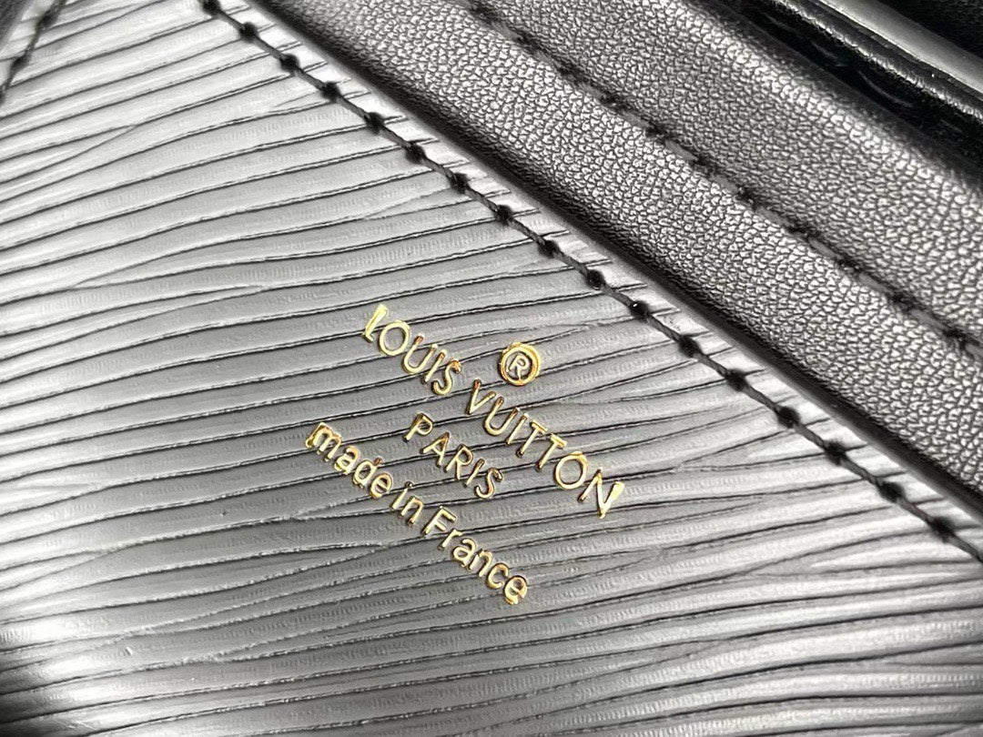 Louis Vuitton LV Twist Mini Like Auth Lock Gold Handbags 23x17x9.5cm