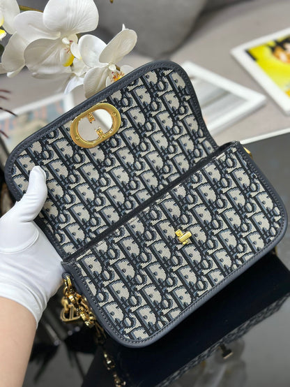 Dior 30 Montaigne Avenue Monogram Super Bag 22.5x12cm