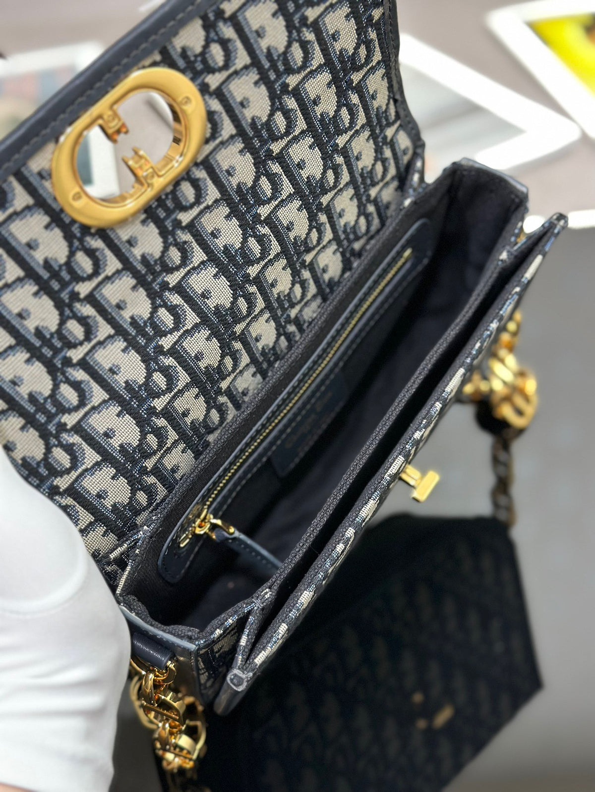 Dior 30 Montaigne Avenue Monogram Super Bag 22.5x12cm