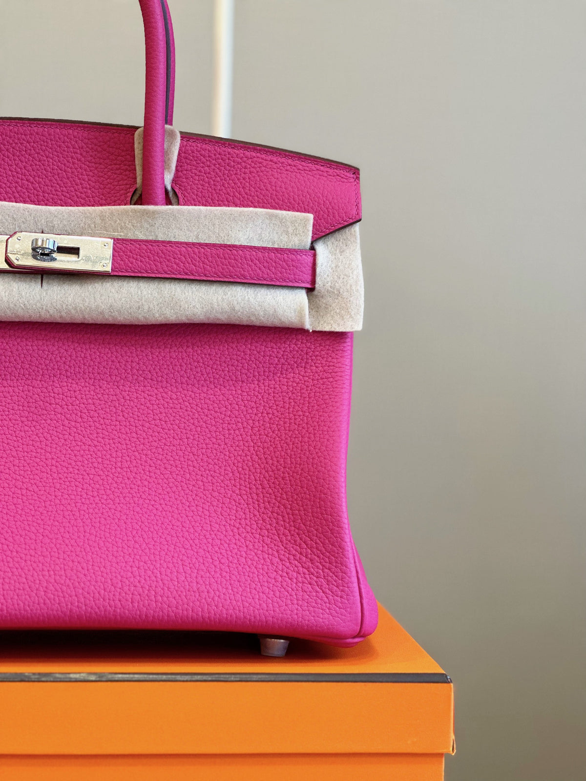 HN Rose Shocking Taurillon Clemence Palladium Hardware