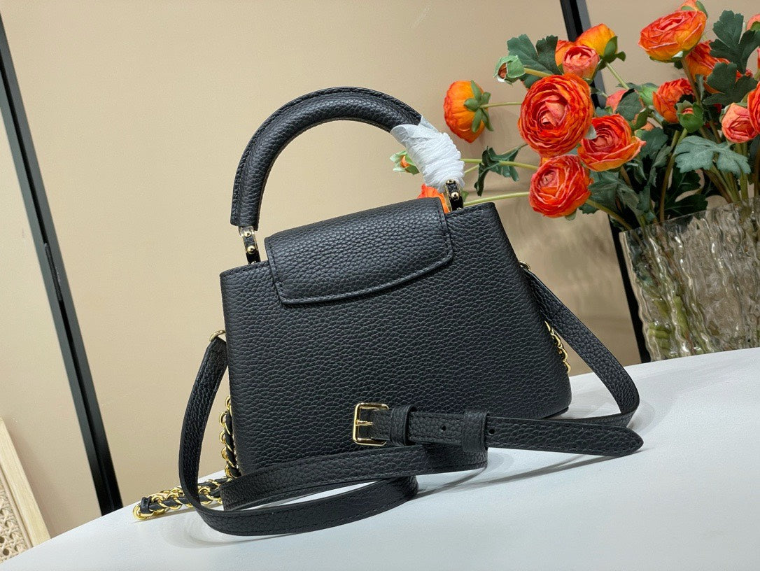 Louis Vuitton LV Capucines BB Black Cowhide Leather Handbags 21x14x8cm