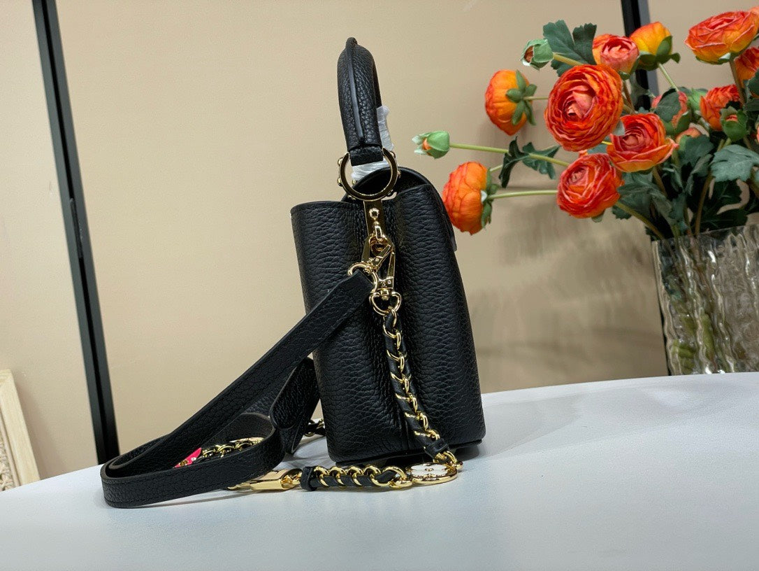 Louis Vuitton LV Capucines BB Black Cowhide Leather Handbags 21x14x8cm