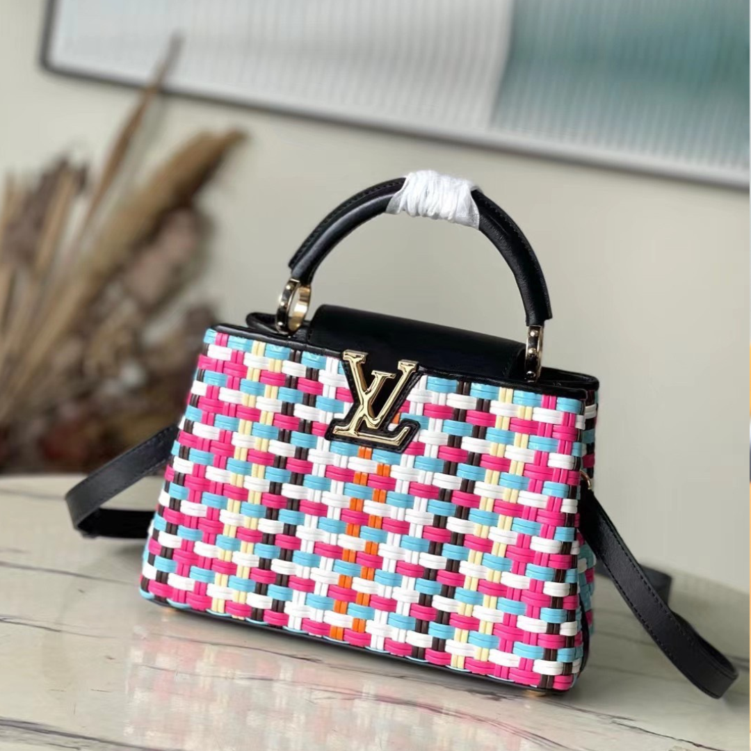 Louis Vuitton LV Capucines Plaid Pattern Handbags 27x18x9cm