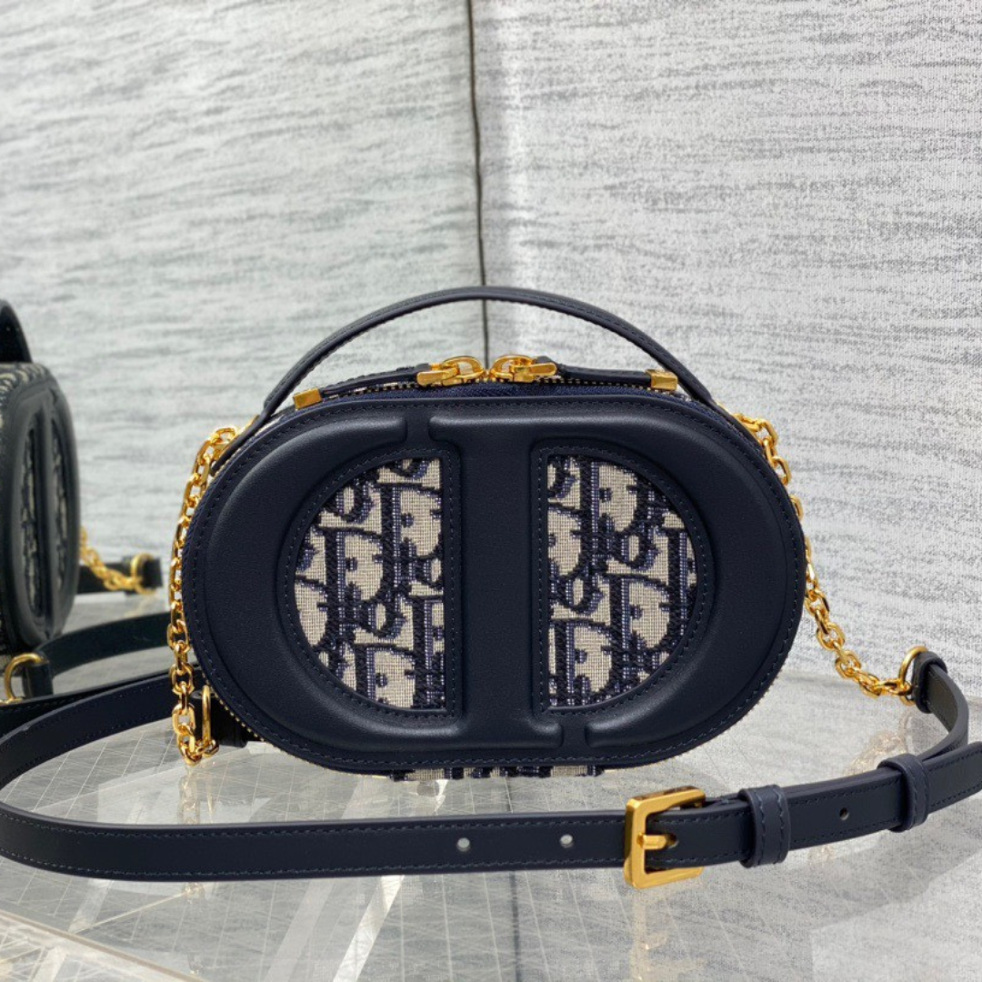 Dior branded women’s handbag with crossbody strap 18x6cm