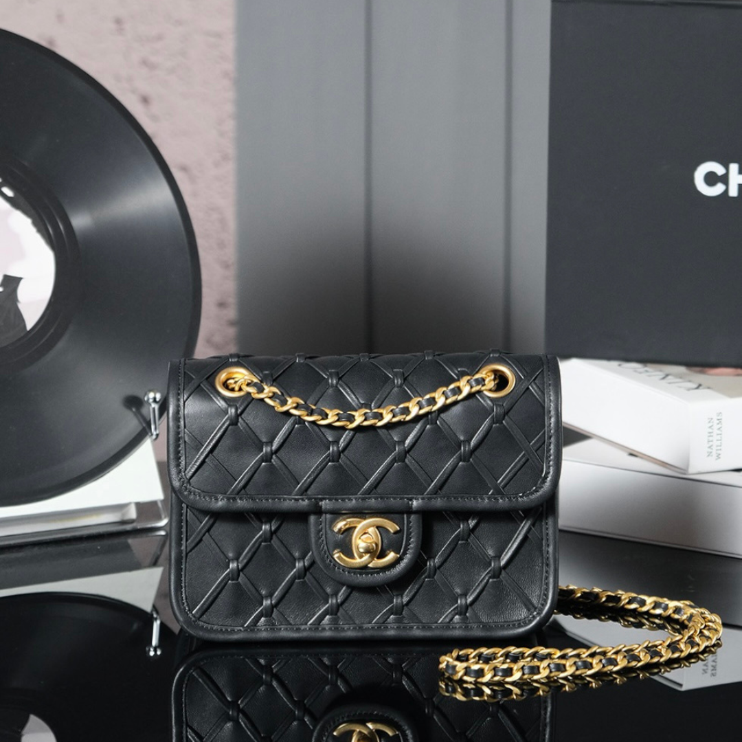 Chanel 25C Flap Bag 19cm Black Quilted Lambskin