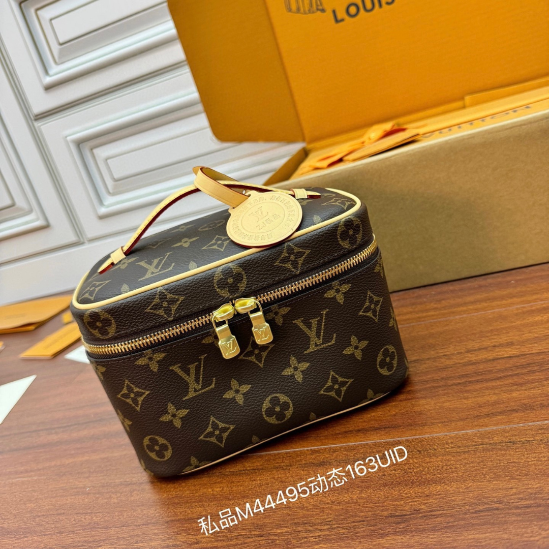 Louis Vuitton Nice Mini toiletry