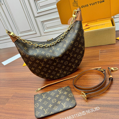 Louis Vuitton Loop Hobo bag in Monogram