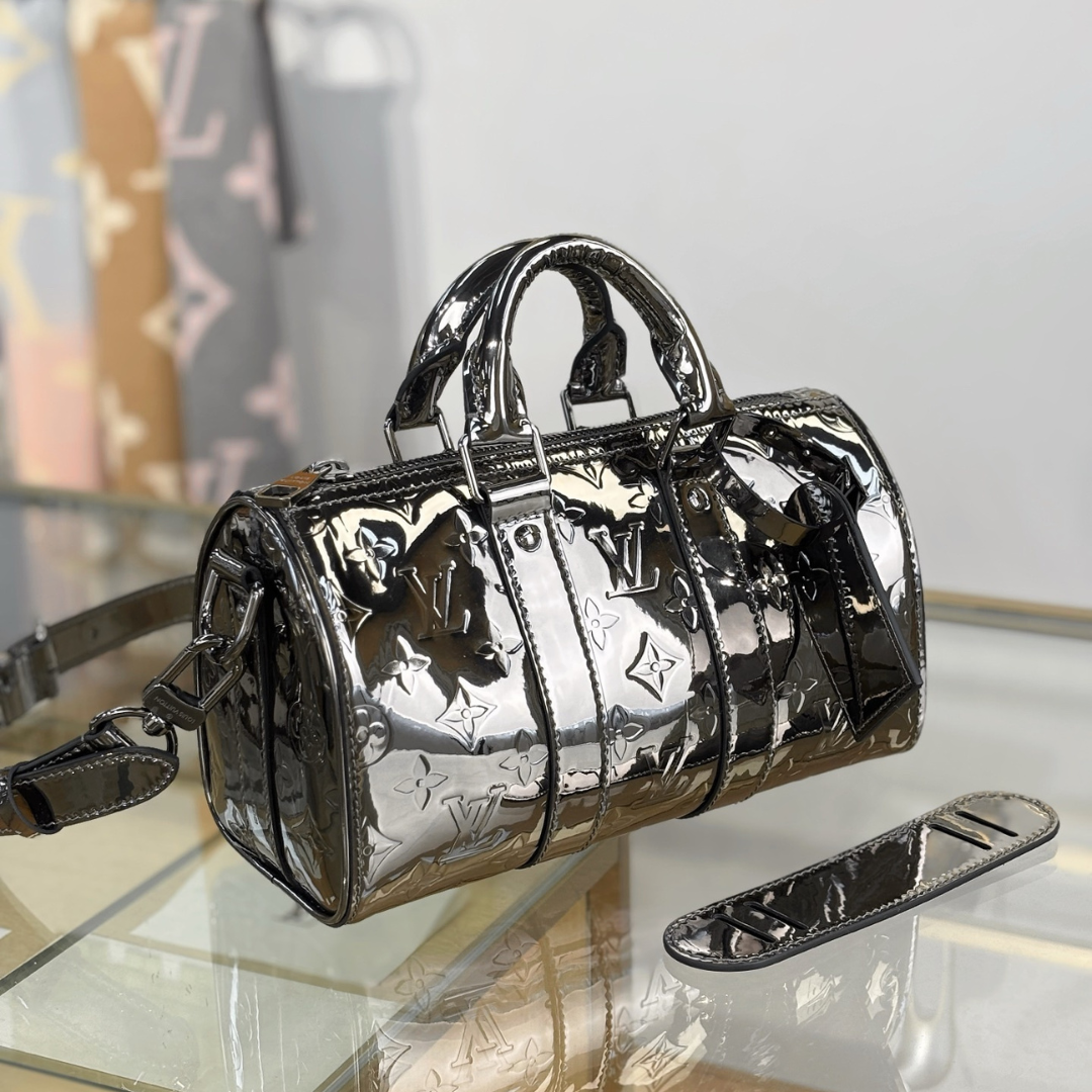 Louis Vuitton Keepall Bandoulière 25