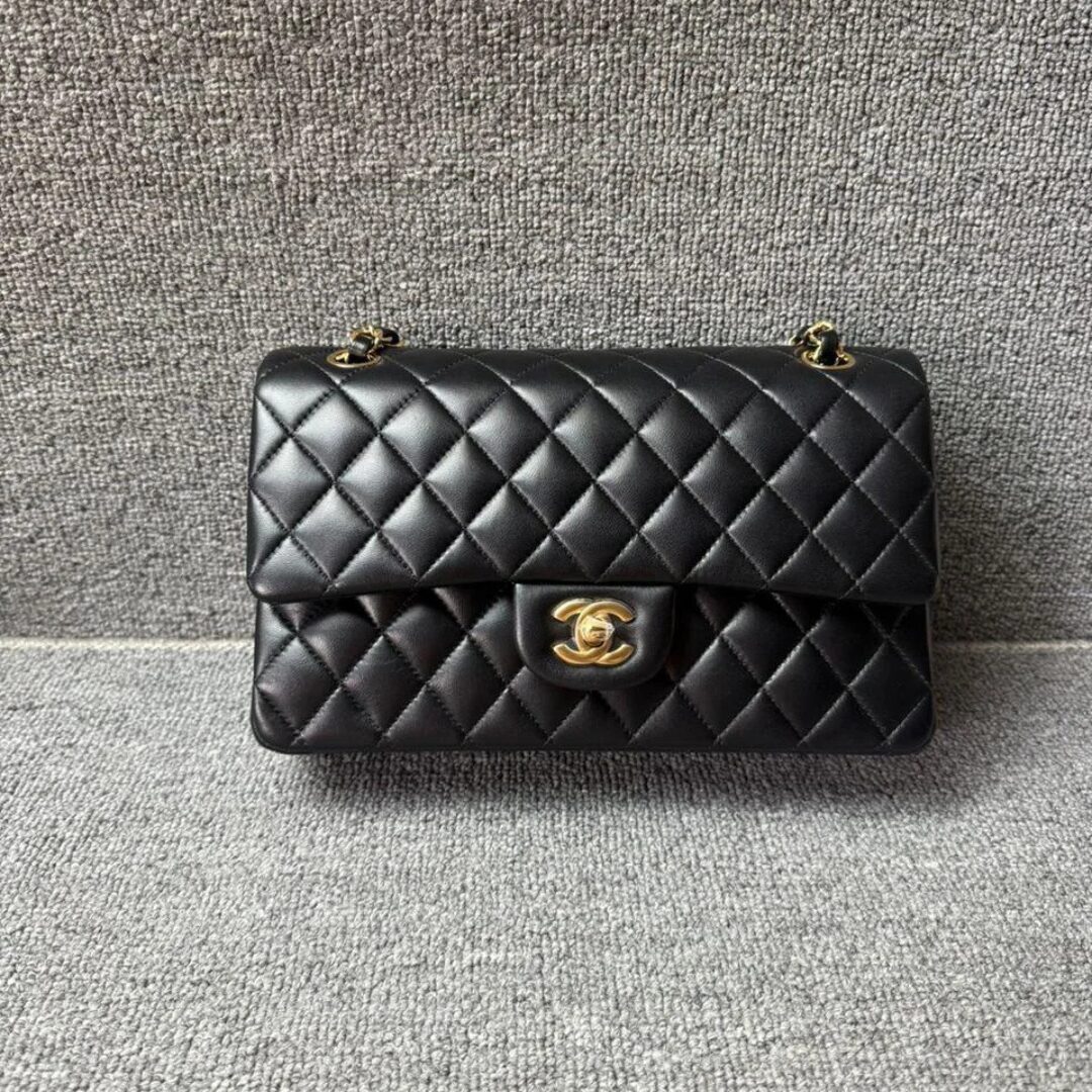 Chanel Classic Flap bag Lambskin Black Gold Hardware