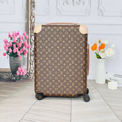 Louis Vuitton Horizon 55 rolling suitcase in Monogram Canvas
