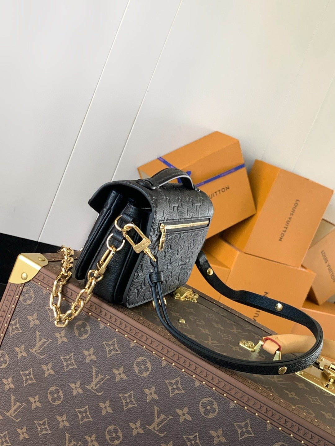 Louis Vuitton Pochette Métis Monogram Empreinte Leather