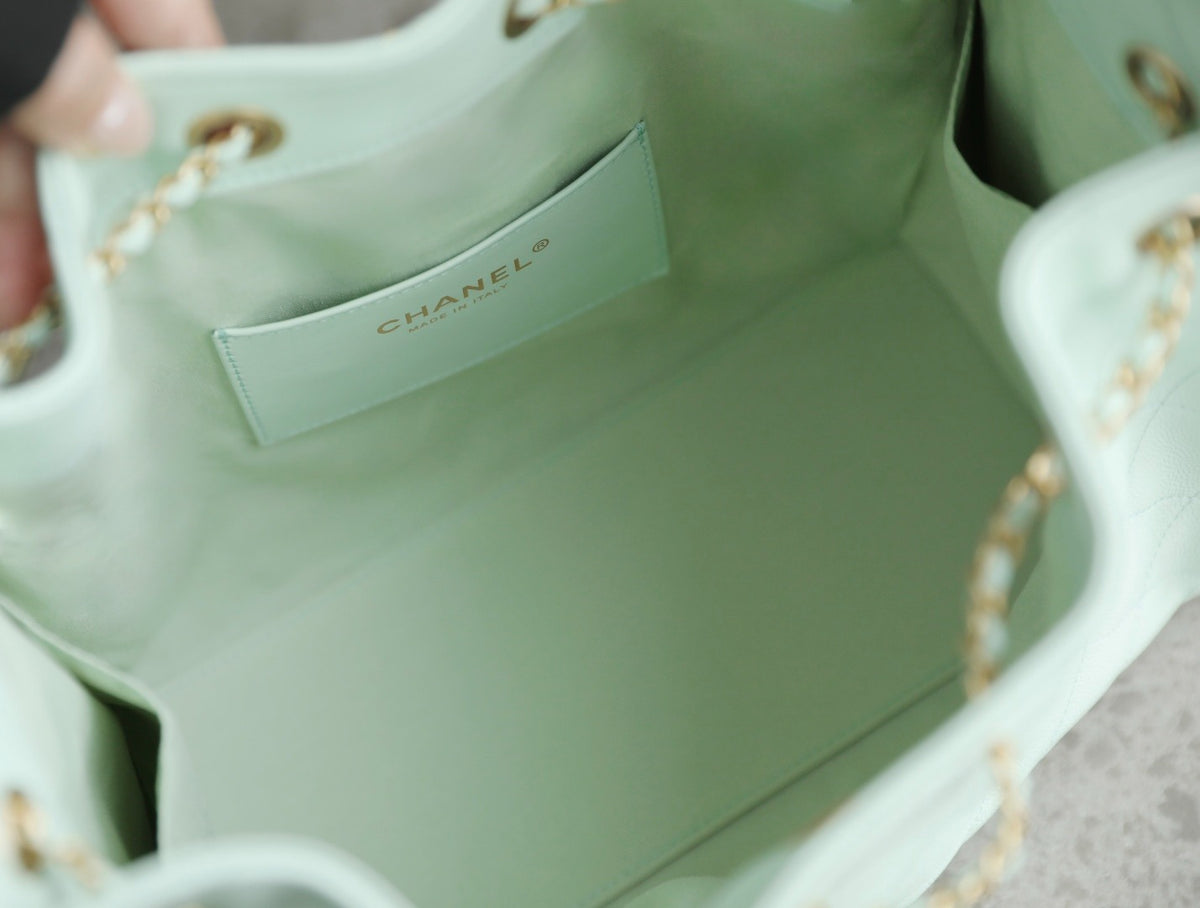 CHANEL 25 HANDBAG 30 IN GREEN CAVIER GOLD HARDWARE