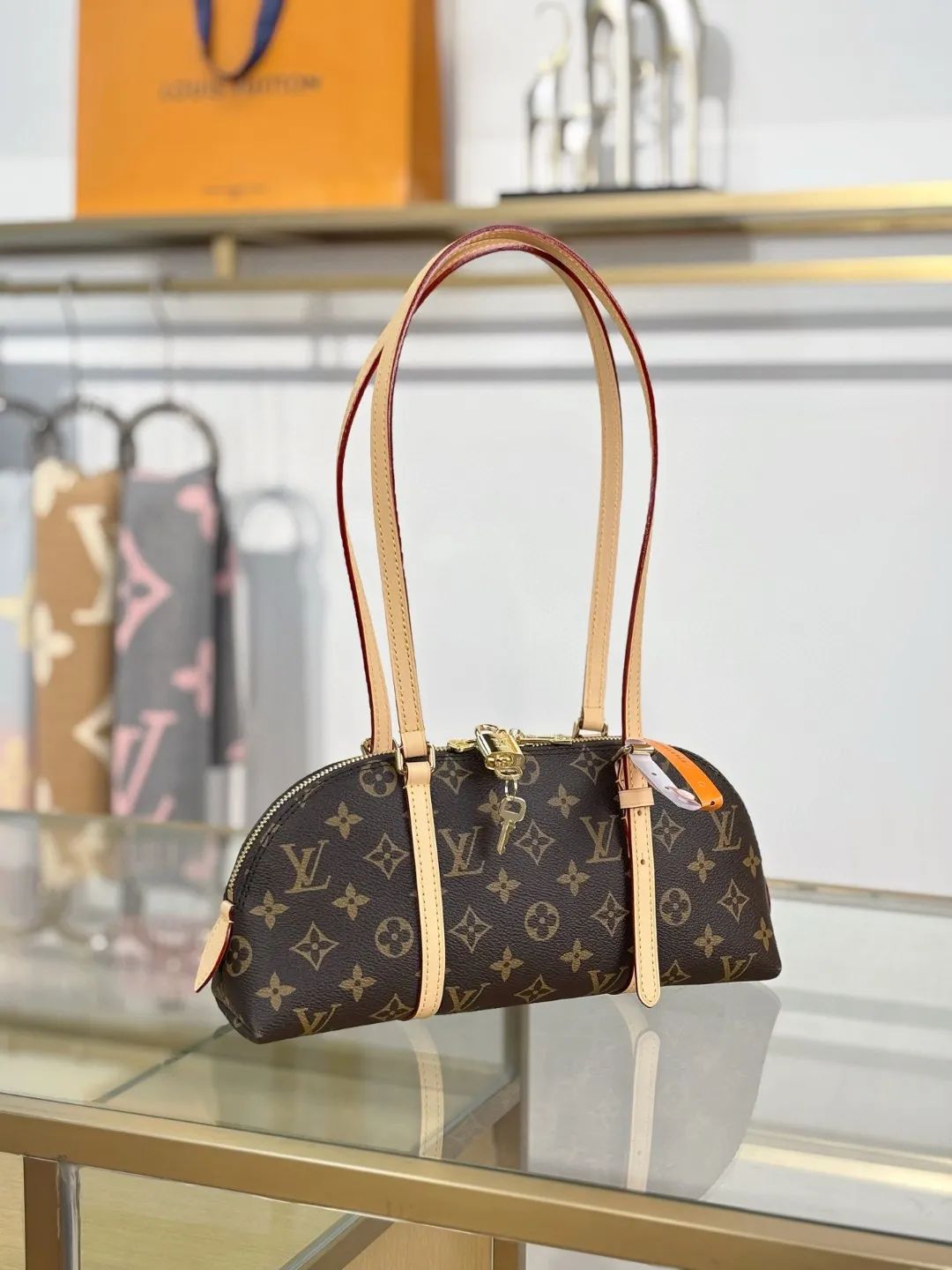 Louis Vuitton Squire East West bag Monogram