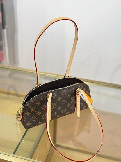 Louis Vuitton Squire East West bag Monogram