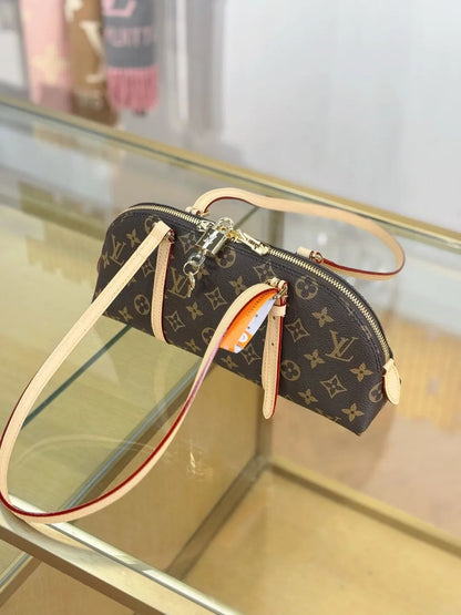 Louis Vuitton Squire East West bag Monogram