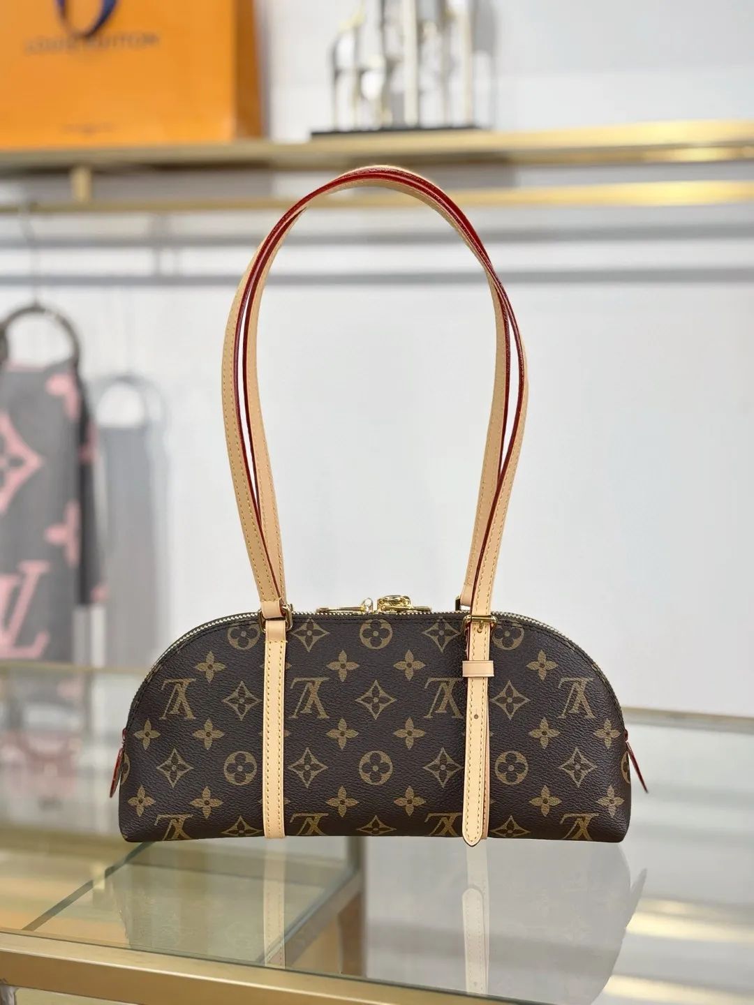 Louis Vuitton Squire East West bag Monogram