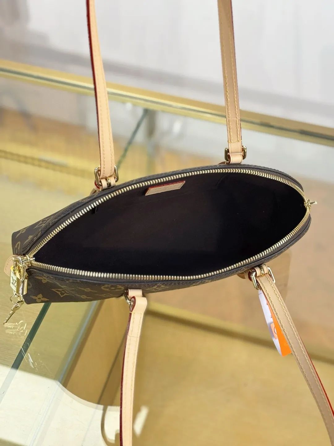 Louis Vuitton Squire East West bag Monogram