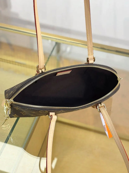 Louis Vuitton Squire East West bag Monogram