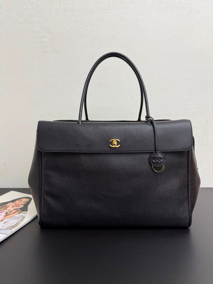 Chanel Large Shopping Bag in black grained calfskin