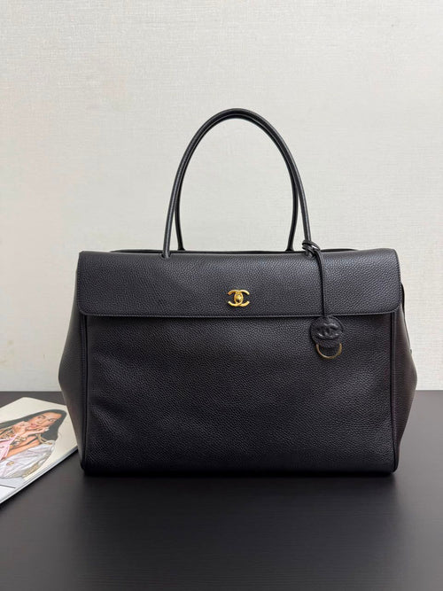 Chanel Large Shopping Bag in black grained calfskin