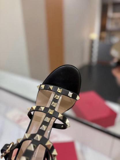 Valentino Rockstud block heel black