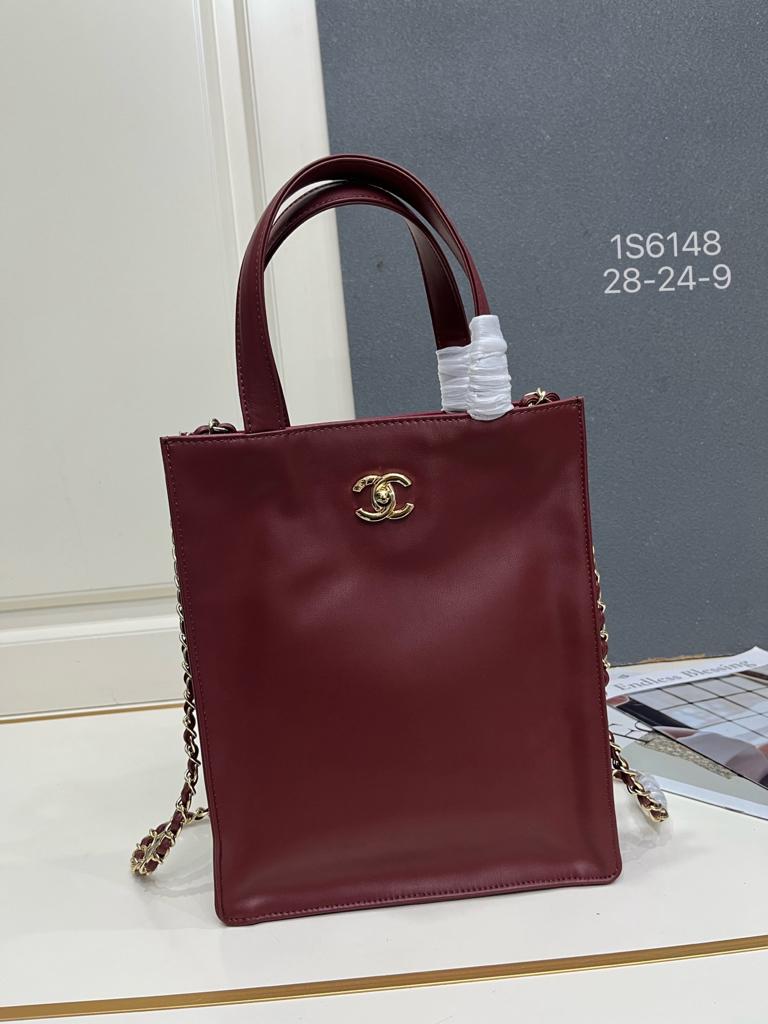 Chanel Small Shopping Bag Métiers d’art 2026 collection