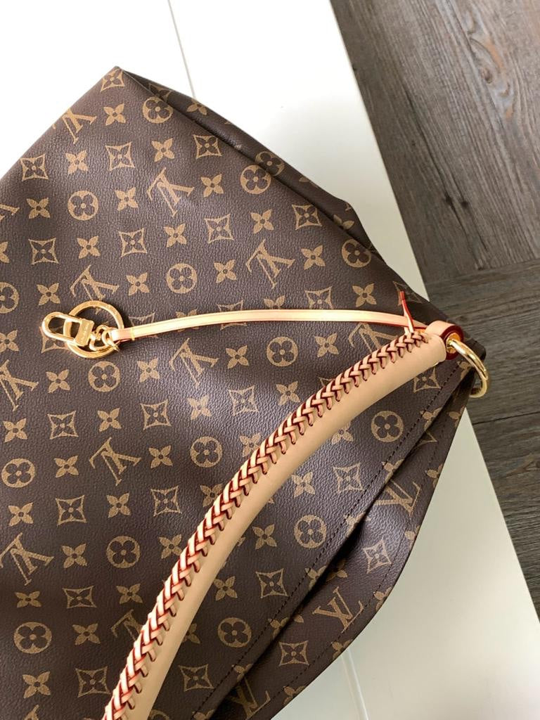 Louis Vuitton Artsy MM Monogram