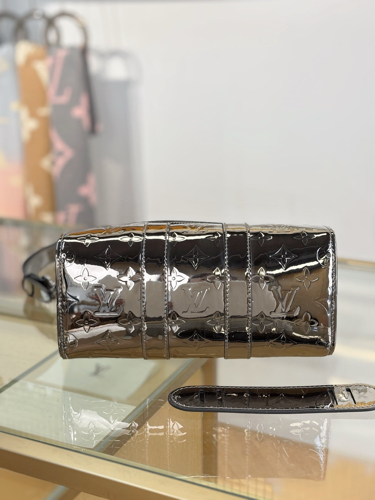 Louis Vuitton Keepall Bandoulière 25