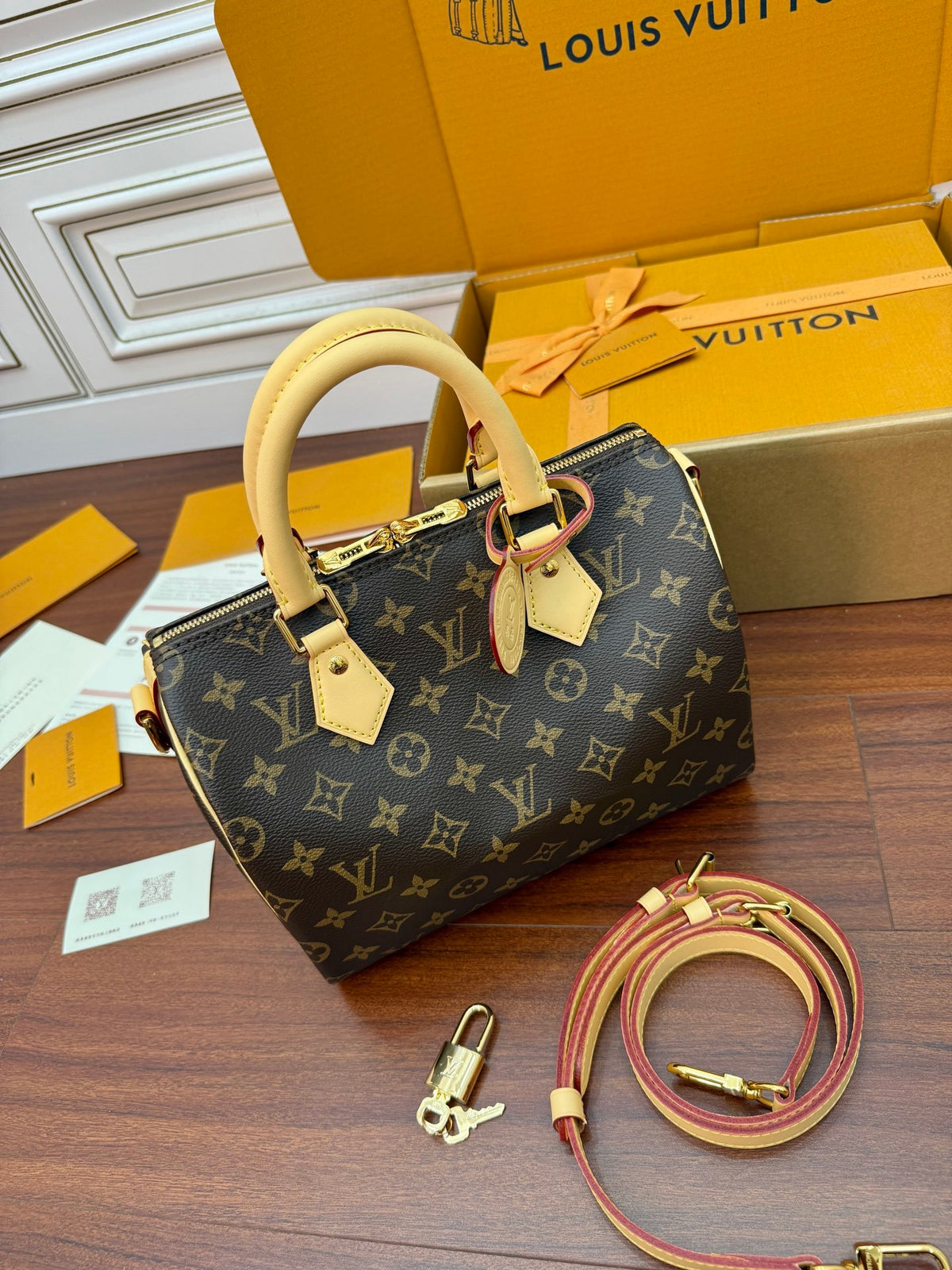 Louis Vuitton Speedy Bandoulière 25 Handbag in Monogram