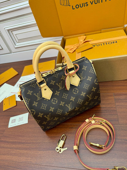 Louis Vuitton Speedy Bandoulière 25 Handbag in Monogram
