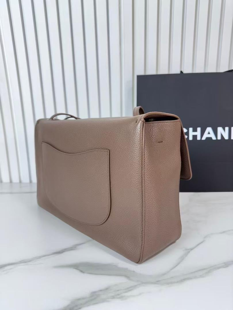 Chanel Maxi Flap bag from the Spring/Summer 2026 collection