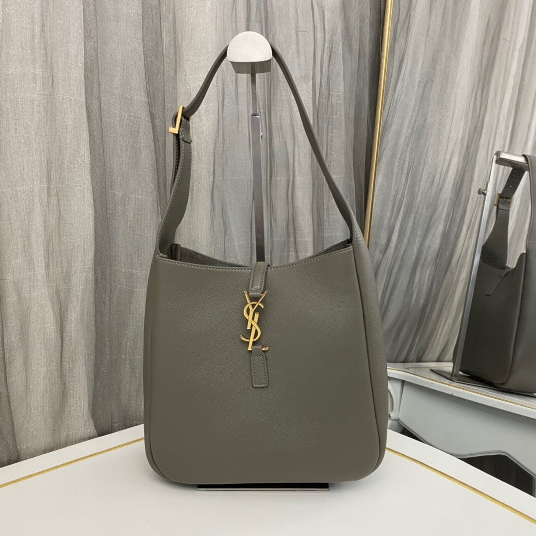 Saint Laurent Le 5 à 7 Supple Hobo Bag