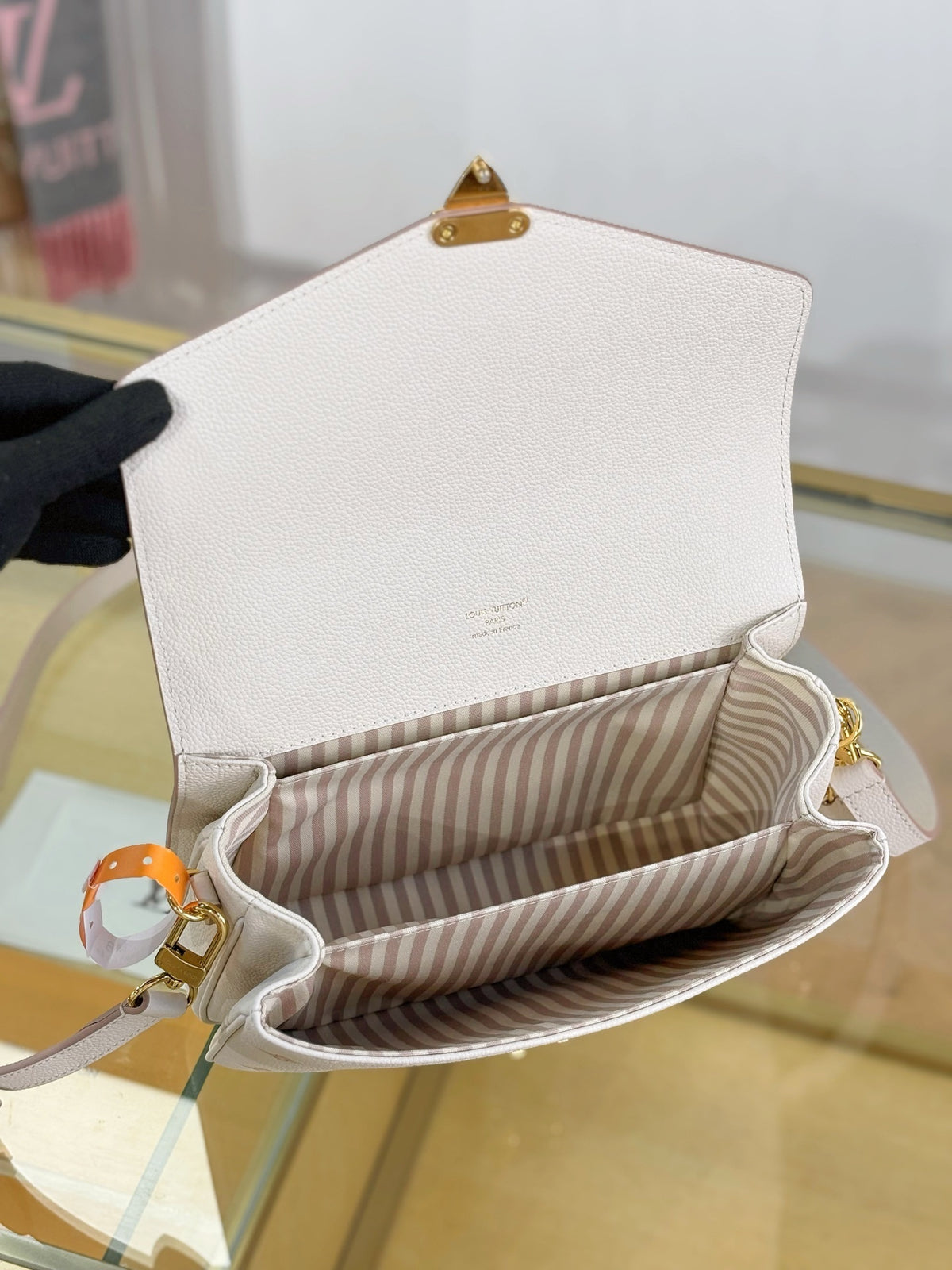 Louis Vuitton Pochette Métis