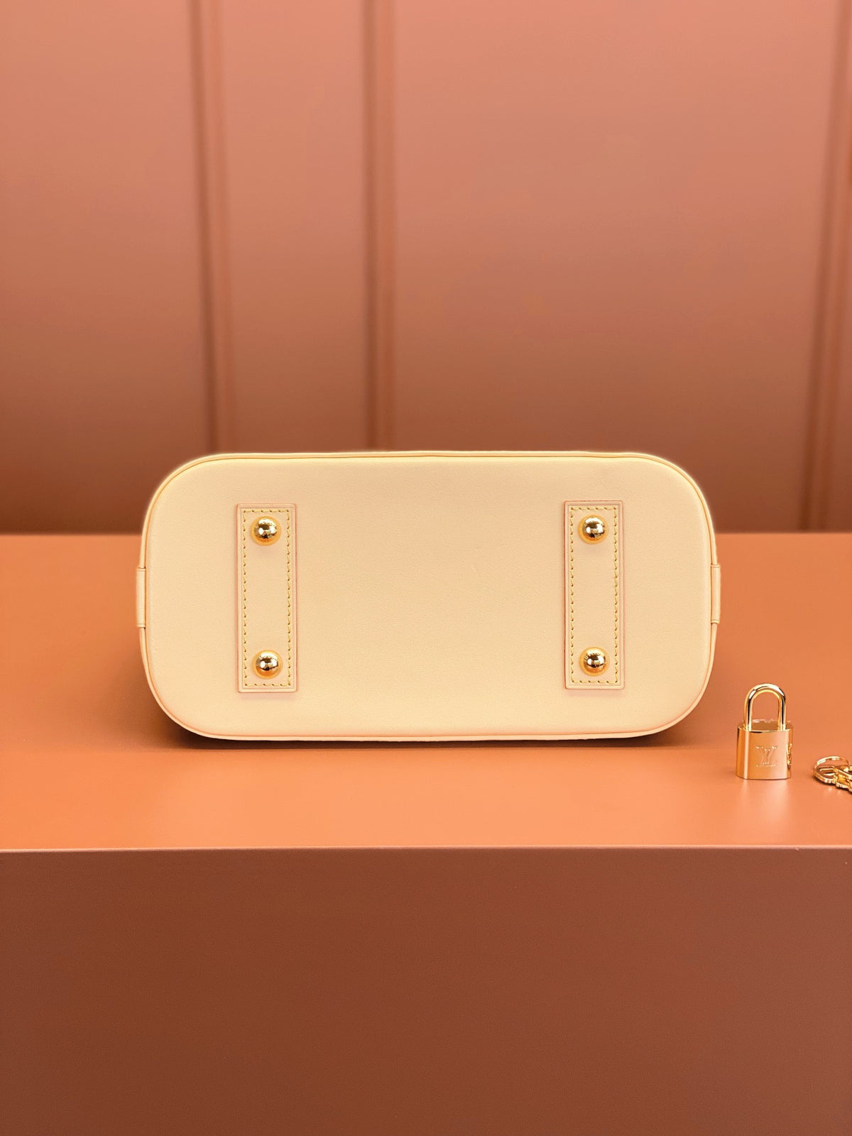 Louis Vuitton Monogram Alma BB