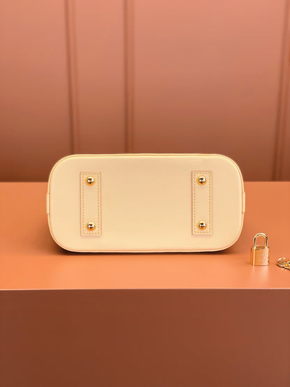 Louis Vuitton Monogram Alma BB