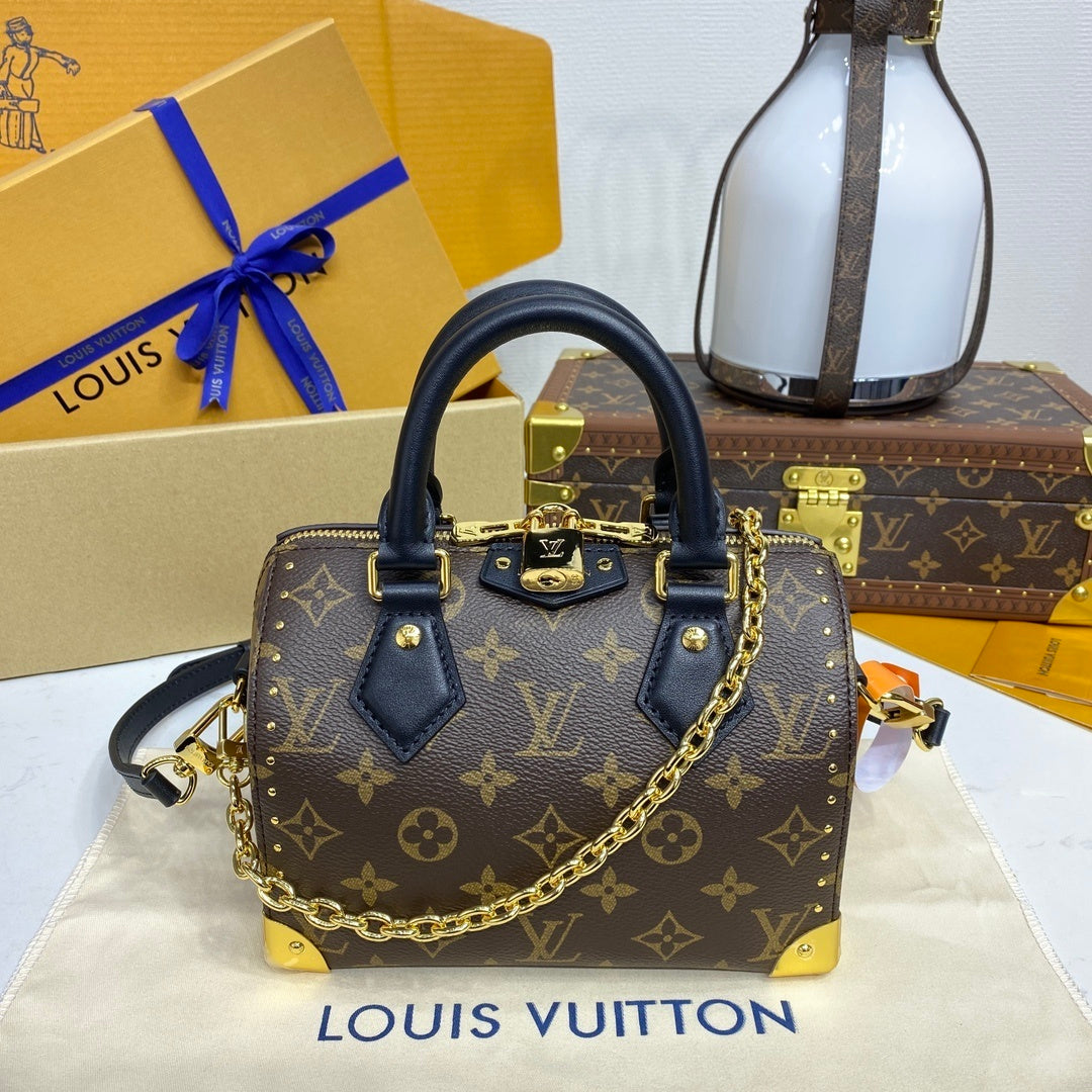 Louis Vuitton Speedy Trunk 20 in Monogram canvas