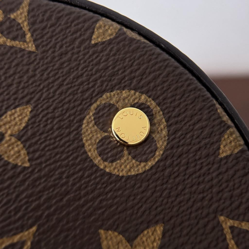 LV Scott M46933