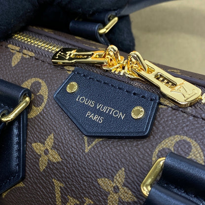 Louis Vuitton Speedy Trunk 20 in Monogram canvas