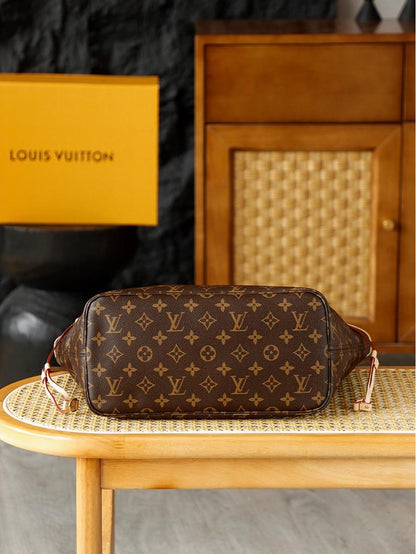Louis Vuitton Neverfull tote
