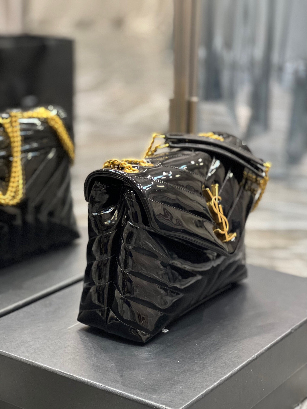 Saint Laurent ‘Loulou Medium’ shoulder bag