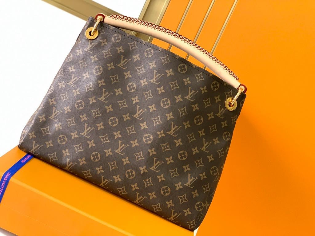 Louis Vuitton Artsy MM Monogram