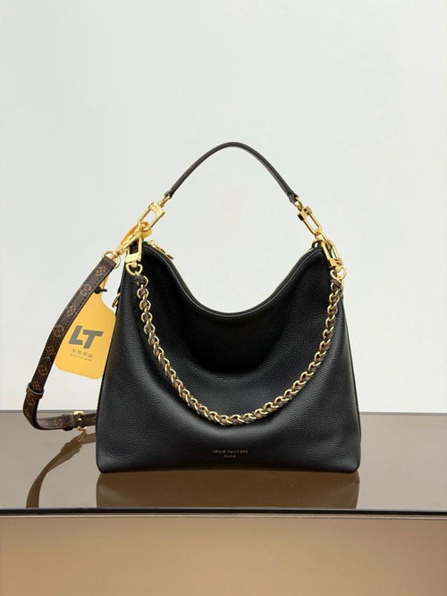Louis Vuitton Multipass in black
