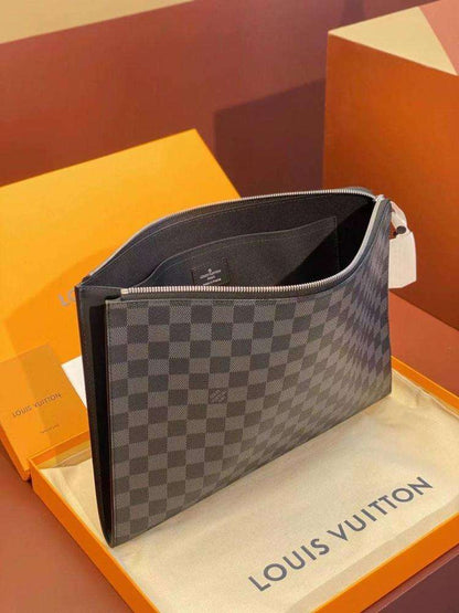 Louis Vuitton Handbag Men’s Black With Wallet 25cm