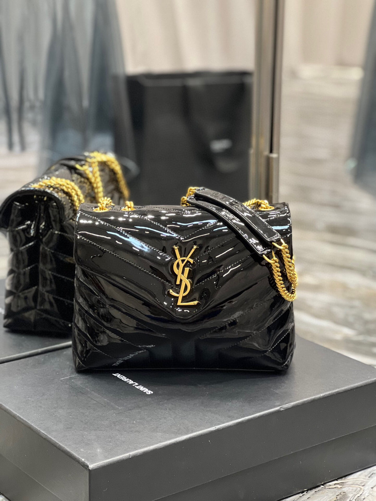 Saint Laurent ‘Loulou Medium’ shoulder bag