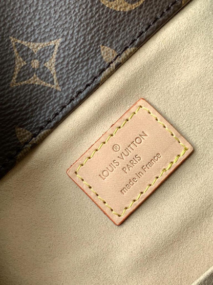 Louis Vuitton Artsy MM Monogram