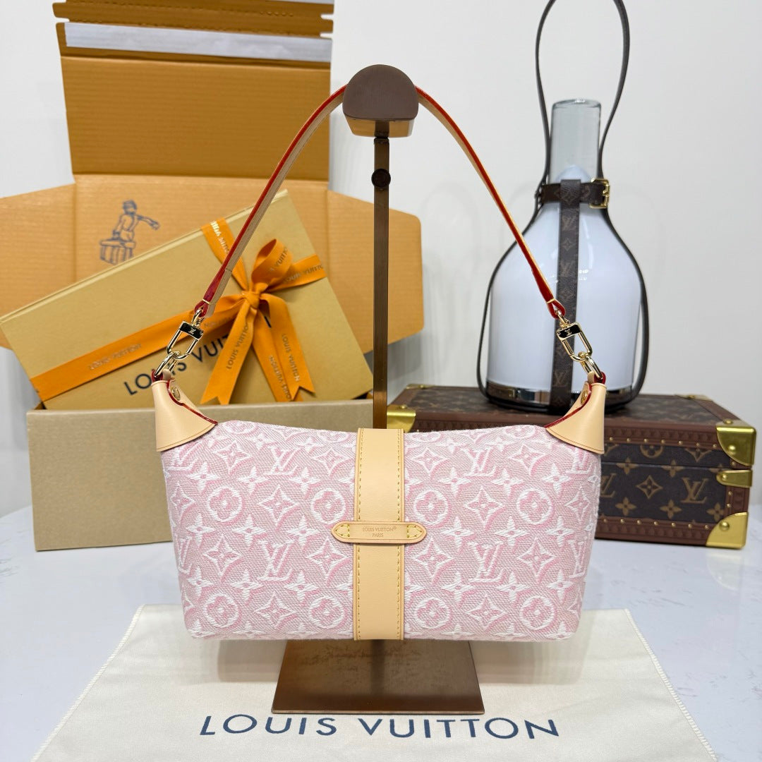 Louis Vuitton Pochette Pink Monogram Emblème