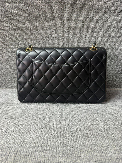 Chanel Classic Flap bag Lambskin Black Gold Hardware