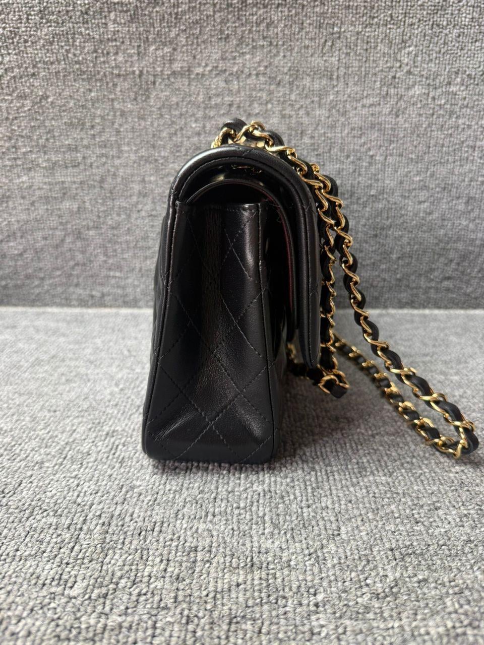 Chanel Classic Flap bag Lambskin Black Gold Hardware