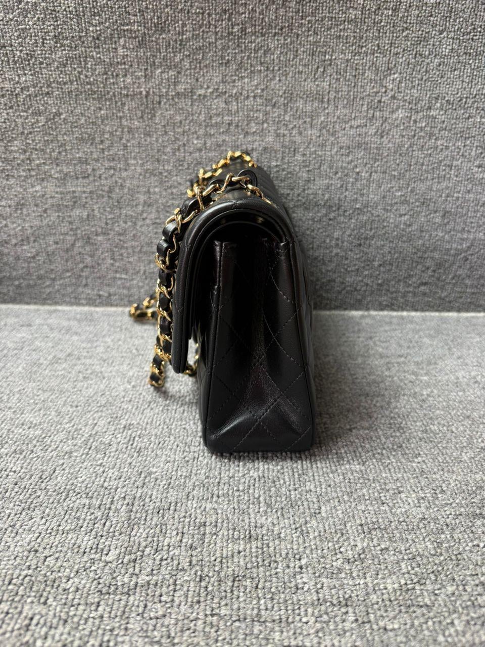 Chanel Classic Flap bag Lambskin Black Gold Hardware